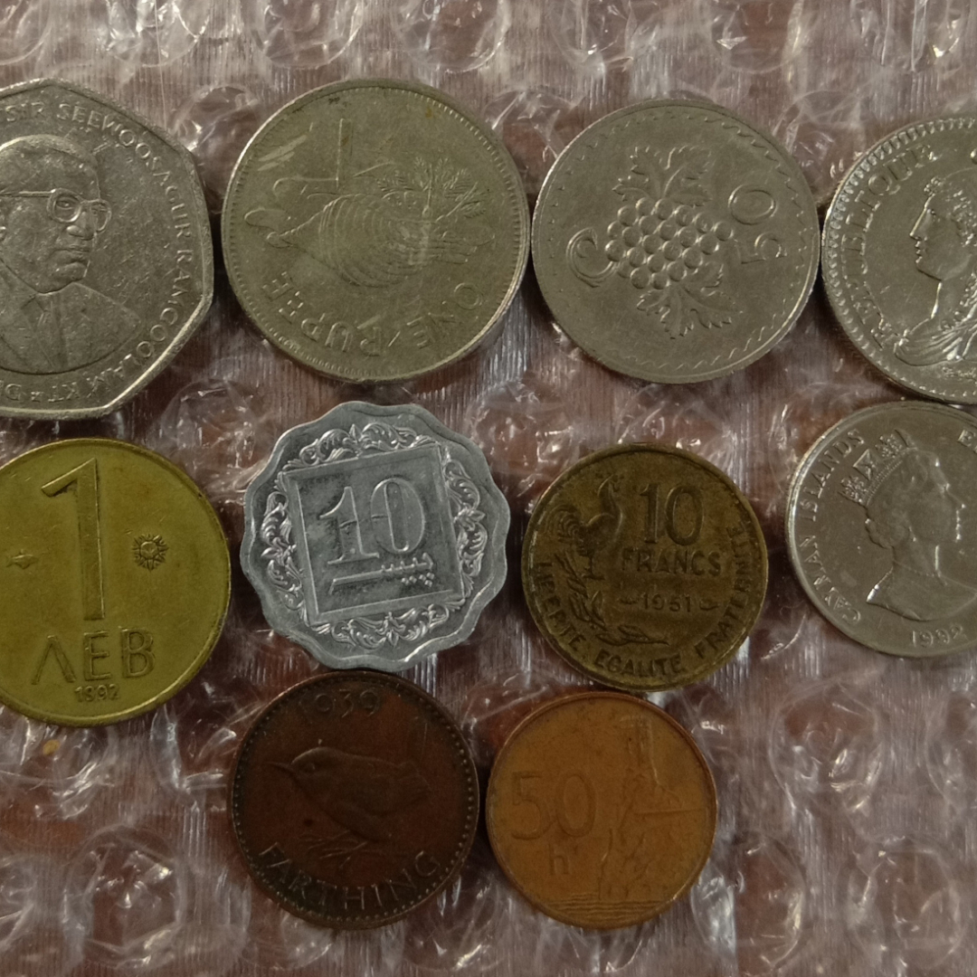 Иностранные монеты, лот  №1. Картинка 1